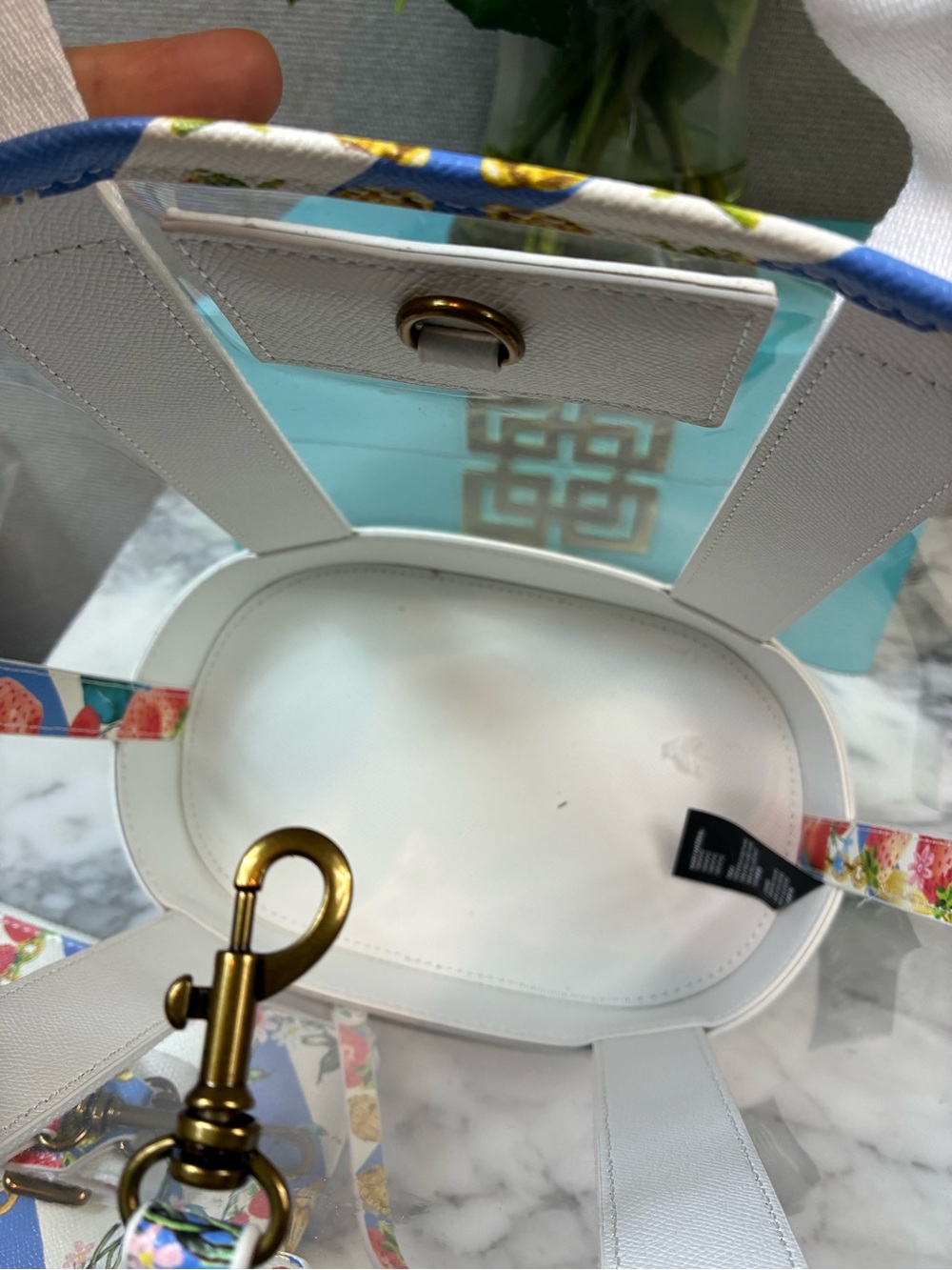 Kurt Geiger Small Hampstead Clear Vinyl Strawberries Tote & Matching Pouch - NWT - Picture 9 of 11